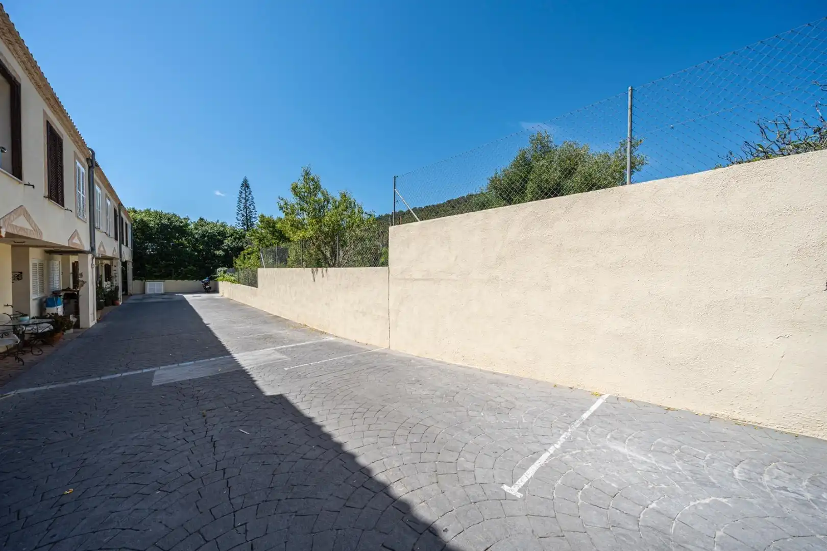 Parking of Detached homes for sale in Capdepera
