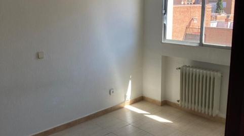 Foto 3 de Piso de alquiler en Valdezarza, Madrid