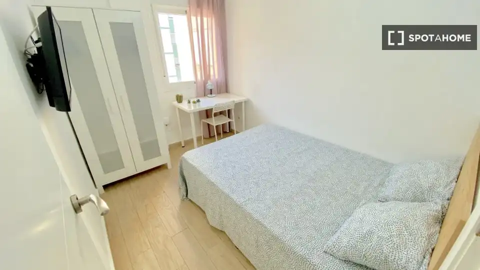 Habitación de Piso de alquiler en Sevilla con Aire acondicionado, Calefacción y Amueblado