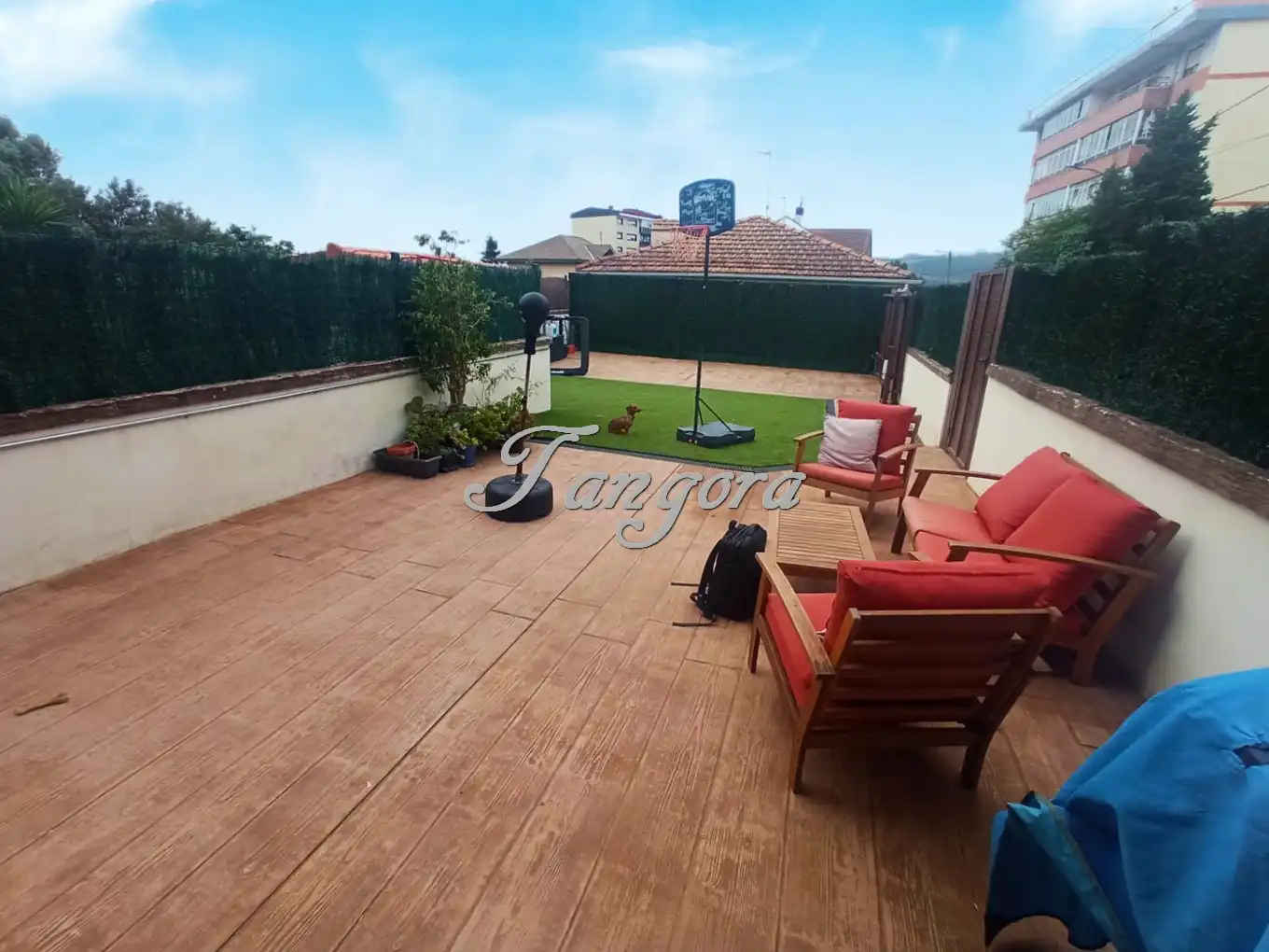 Terrasse von Einfamilien-Reihenhaus zum Verkauf in Abanto y Ciérvana-Abanto Zierbena mit Heizung, Privatgarten und Parkett