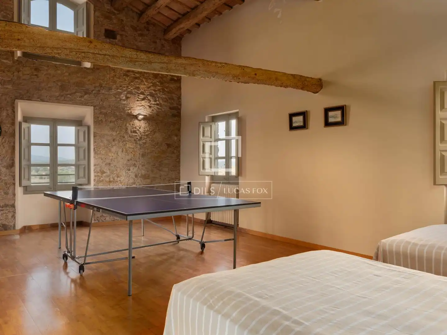 Sala d'estar de Casa o xalet en venda en Ullastret amb Aire condicionat, Calefacció i Jardí privat