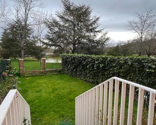 Garden of Single-family semi-detached for sale in Barañain  with Air Conditioner, Heating and Private garden