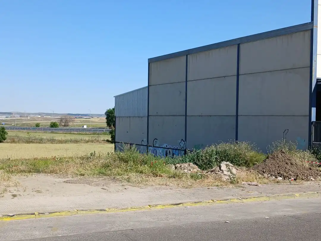 Vista exterior de Terreno industrial en venta en Yuncos