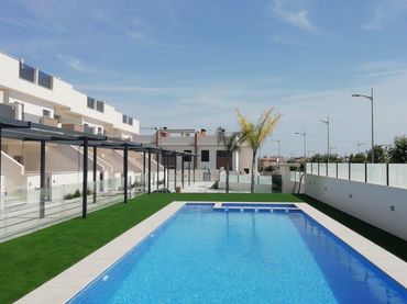 Bungalow mit Pool zum Verkauf in Calle antonio godoy