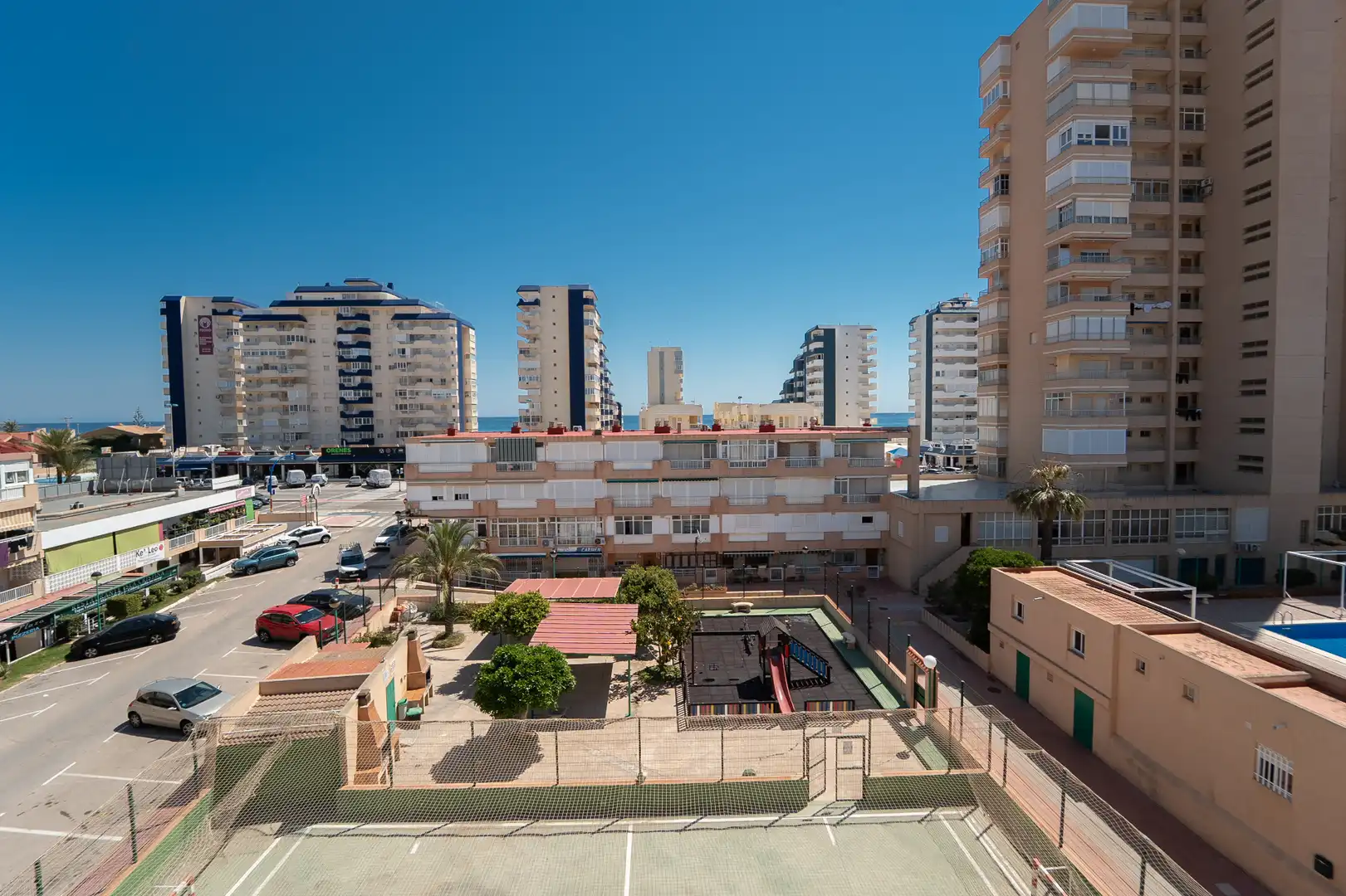 Piso en venta en Plaza Puerto Bello, Entremares