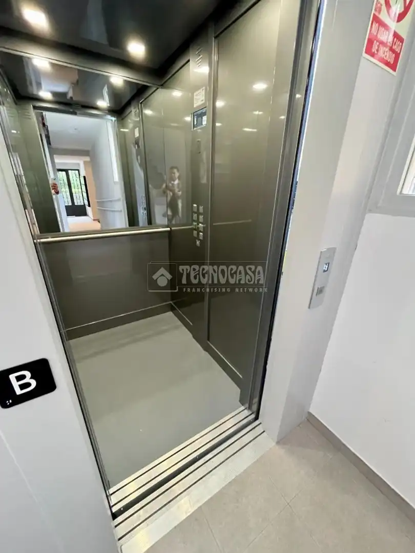 Piso en venta en Madrid con Calefacción y Terraza