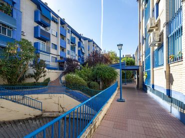 Flat for sale in Calle ROSALIA DE CASTRO