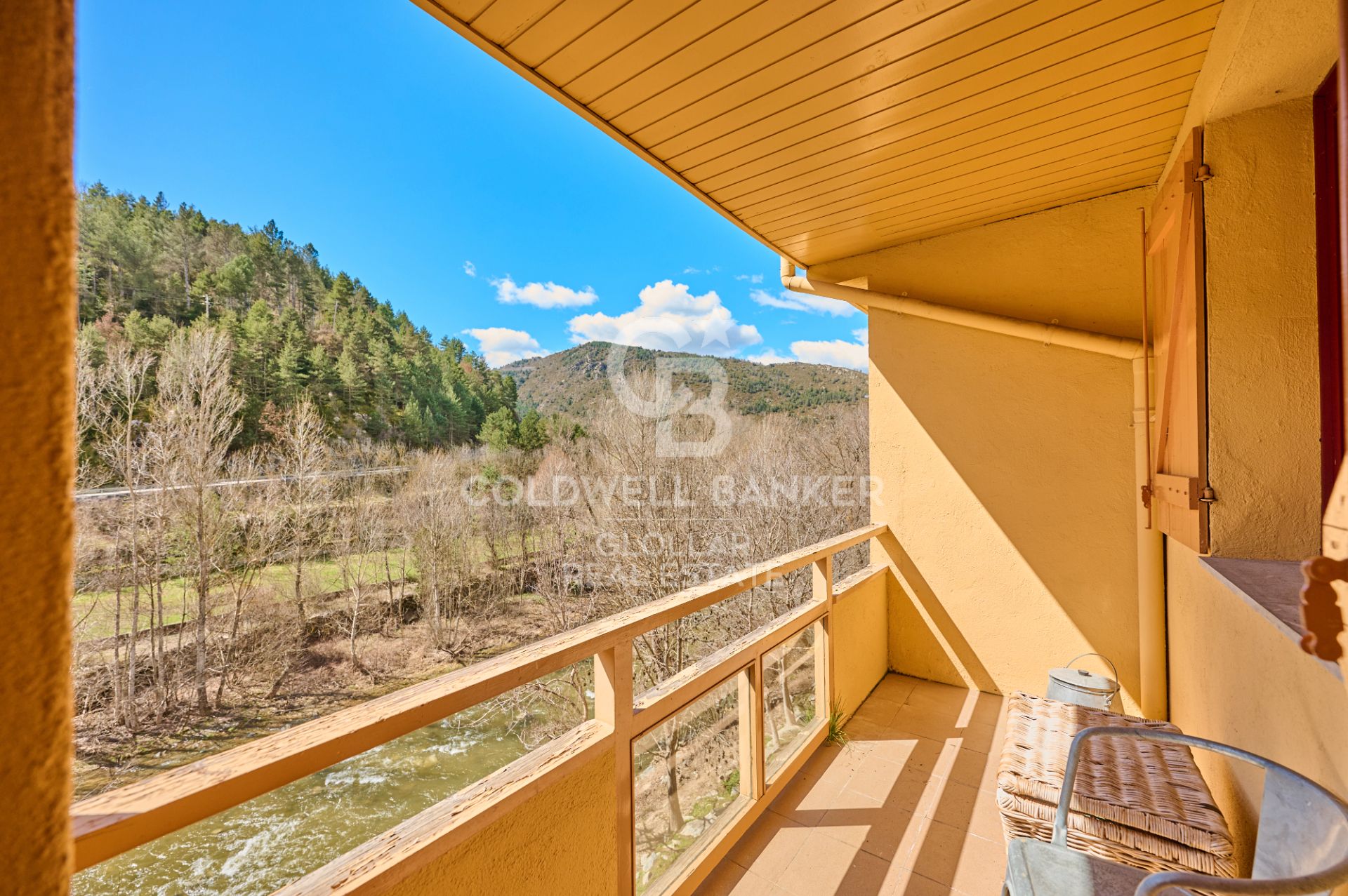 Terrassa de Apartament en venda en Montellà i Martinet amb Calefacció, Parquet i Traster