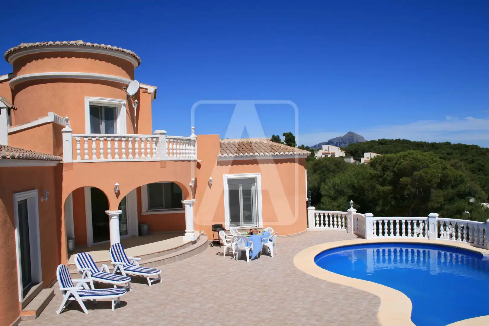 Vista exterior de Casa o xalet en venda en Jávea / Xàbia amb Calefacció, Jardí privat i Terrassa