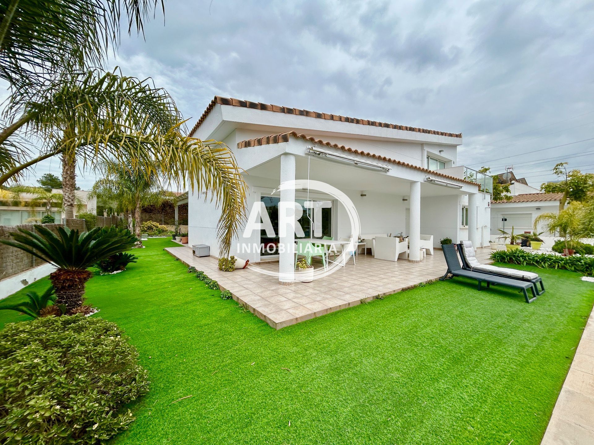 Garden of House or chalet for sale in Bétera  with Air Conditioner, Heating and Private garden