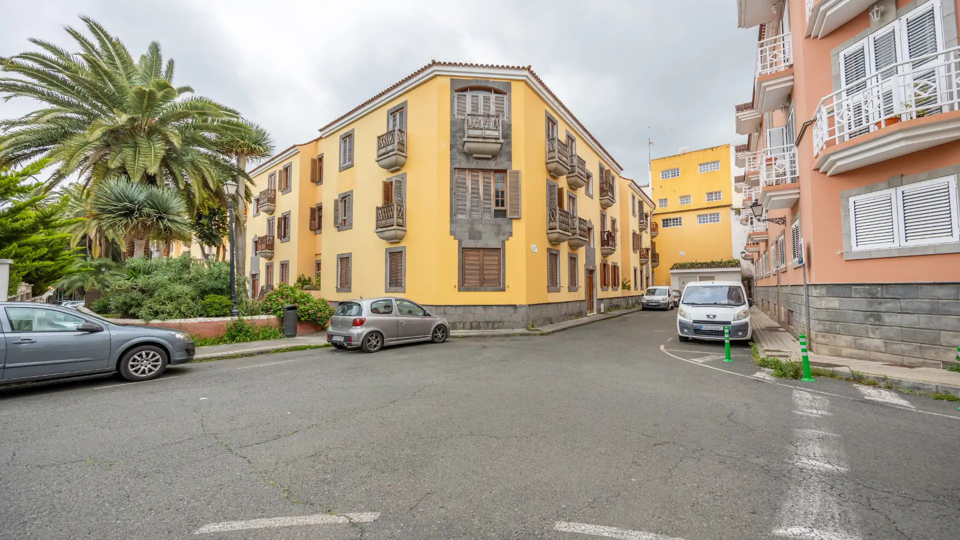 Außenansicht von Wohnung zum Verkauf in Santa Brígida mit Terrasse, Abstellraum und Möbliert