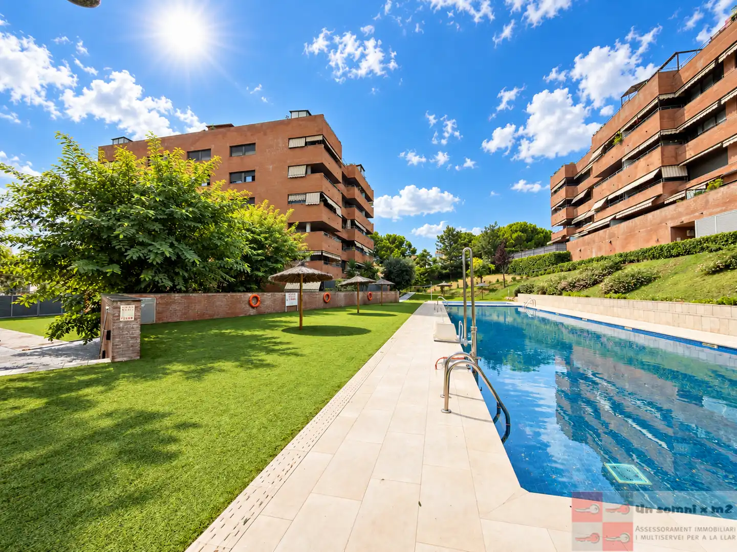 Piscina de Planta baixa en venda en Fontsanta - Fatjó