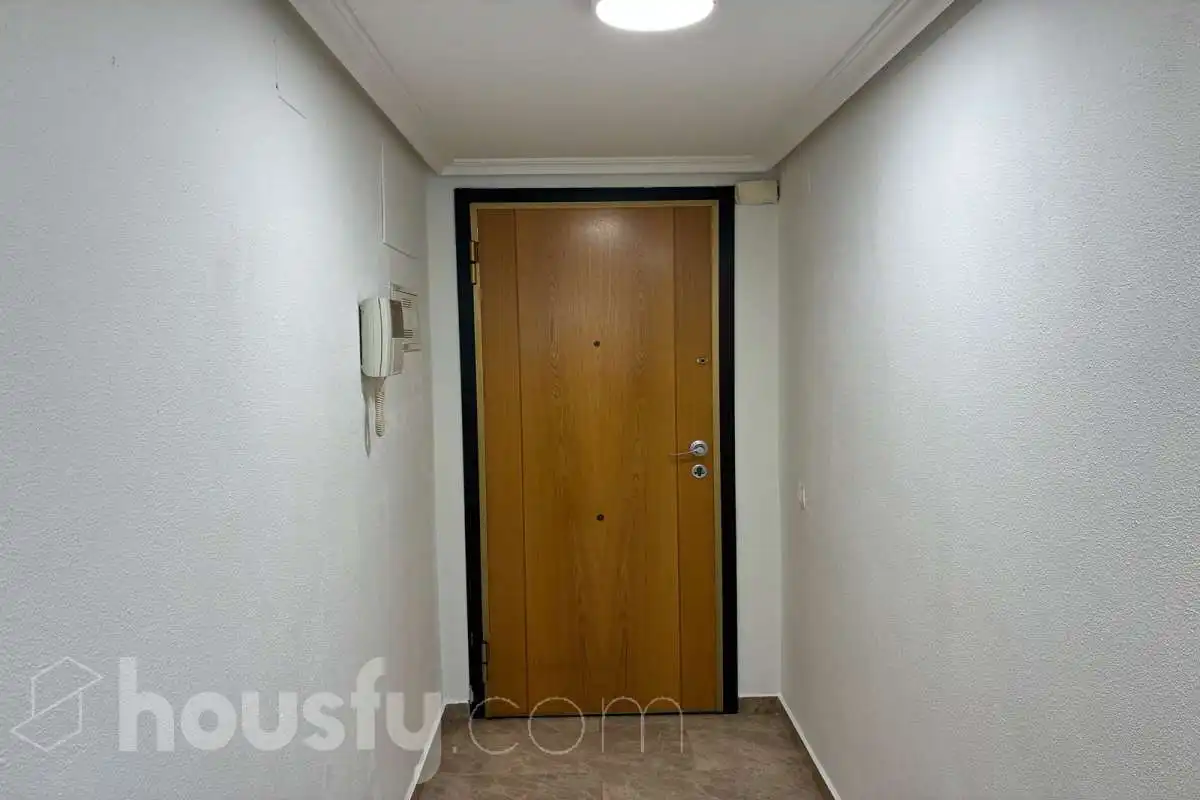 Flat for rent in Valencia  with Air Conditioner, Storage room and Balcony