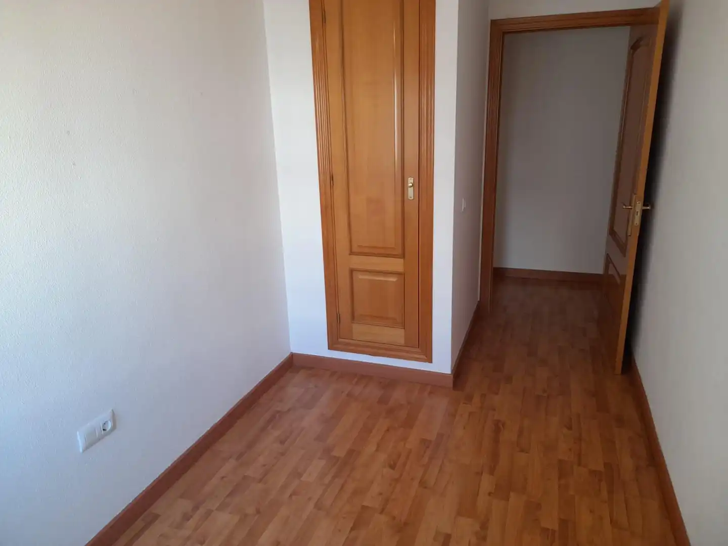Wohnung zum Verkauf in Cáceres mit Heizung, Terrasse und Abstellraum