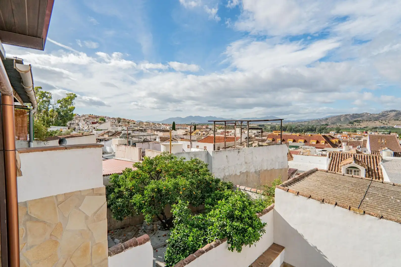 Exterior view of Houses for sale in Pizarra  with Terrace, Swimming Pool and Balcony