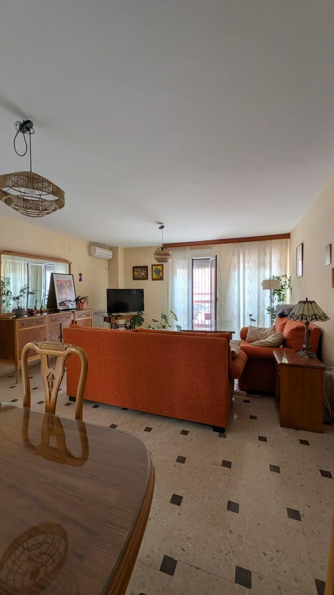 Planta baja to rent in Cervantes