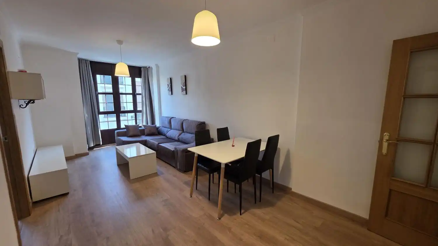 Pis amb terrassa de lloguer a Residencial Triana - Barrio Alto