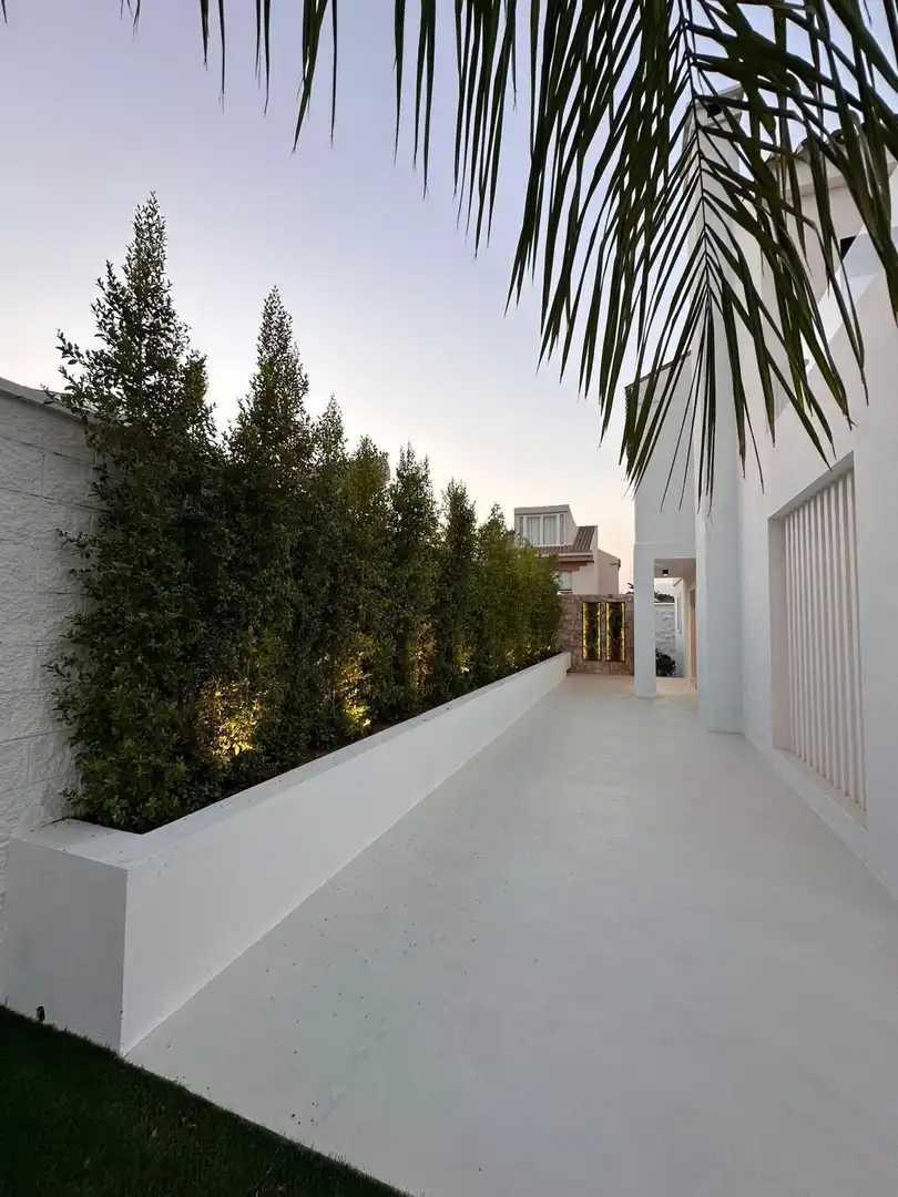 Terrassa de Casa o xalet en venda en Estepona amb Aire condicionat, Calefacció i Jardí privat