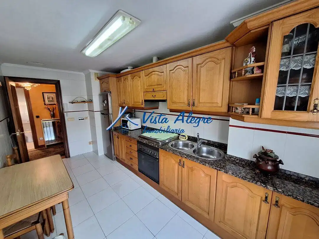 Cocina de Piso en venta en Haro con Calefacción, Terraza y Trastero