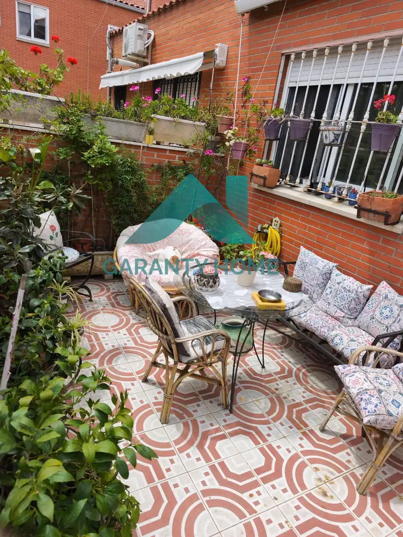 Terrassa de Casa adosada en venda en Cáceres amb Calefacció
