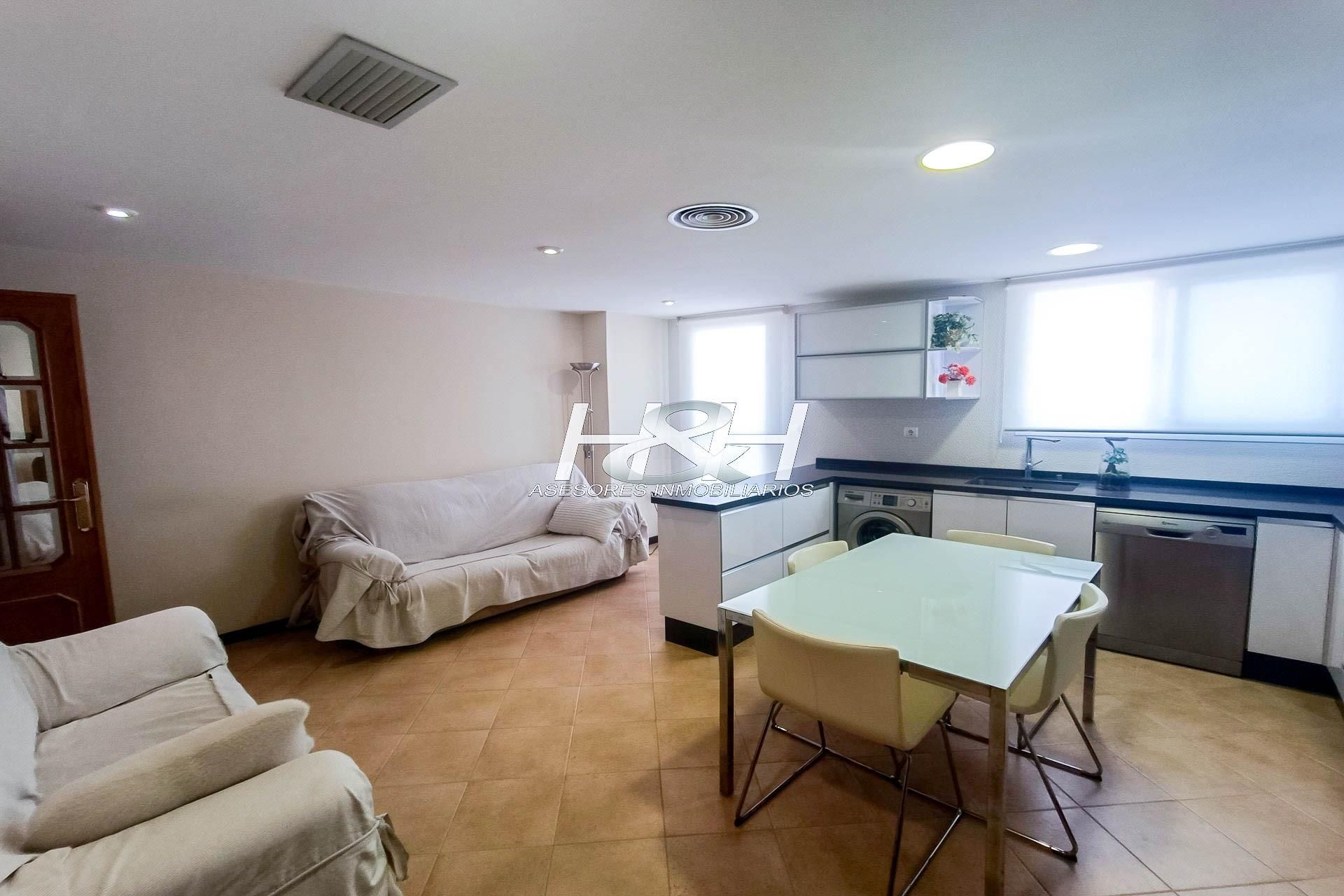 Cocina de Ático en venta en Burjassot con Aire acondicionado, Terraza y Trastero