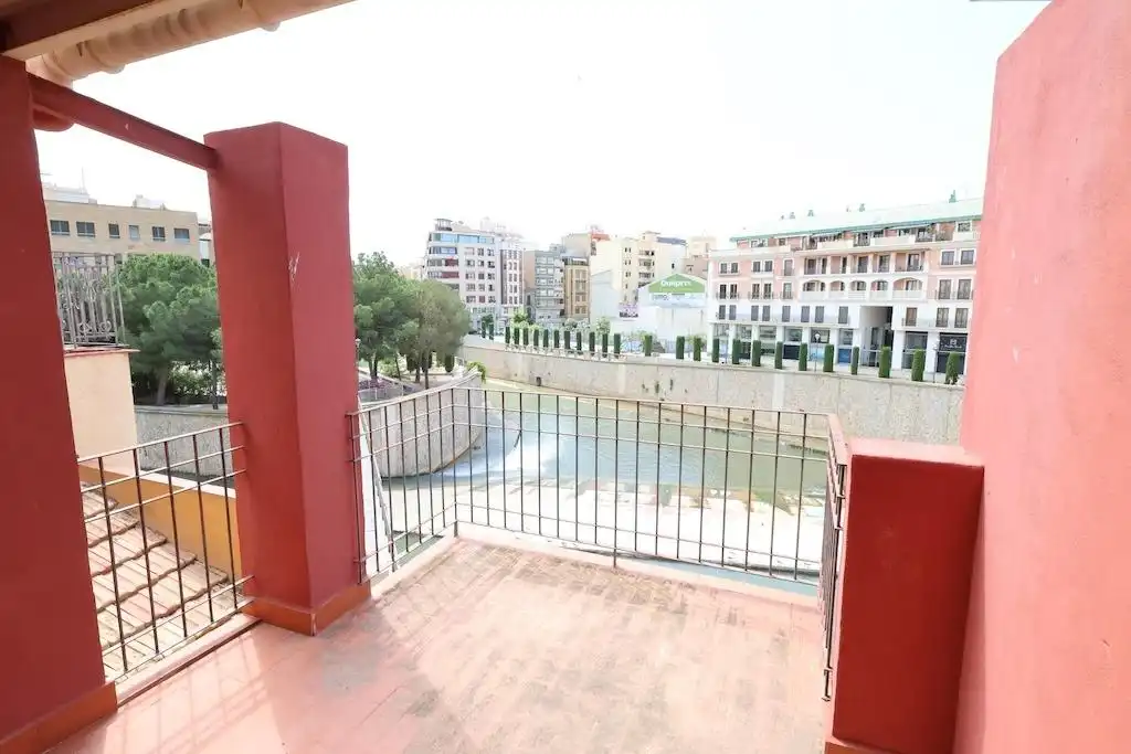Terrassa de Casa o xalet en venda en Orihuela