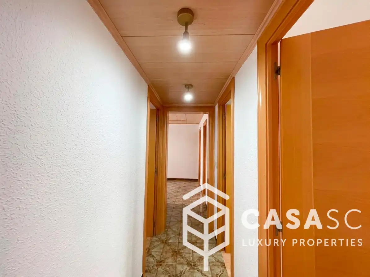 Piso en venta en Cerdanyola del Vallès con Calefacción y Balcón