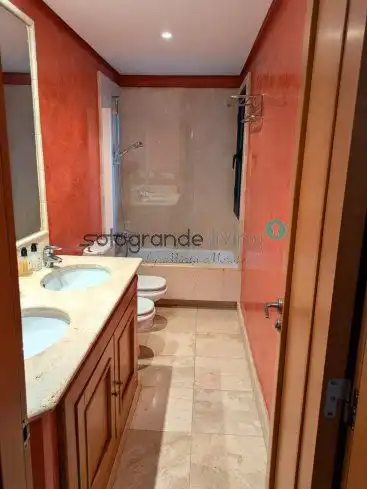 Bathroom of Apartments for rent in Sotogrande  with Air Conditioner, Heating and Terrace