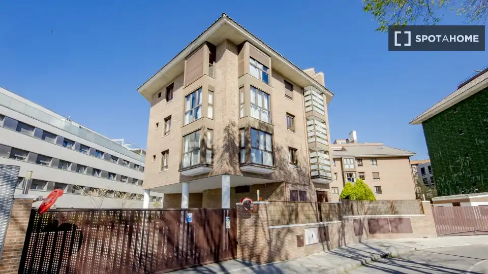 Exterior view of Flat for rent in Madrid  with Air Conditioner, Heating and Furnished