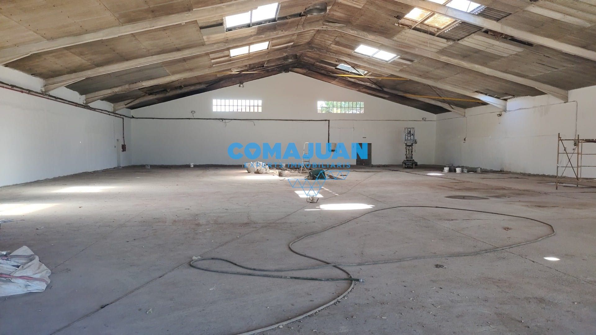 Nau industrial de lloguer en Mollet del Vallès