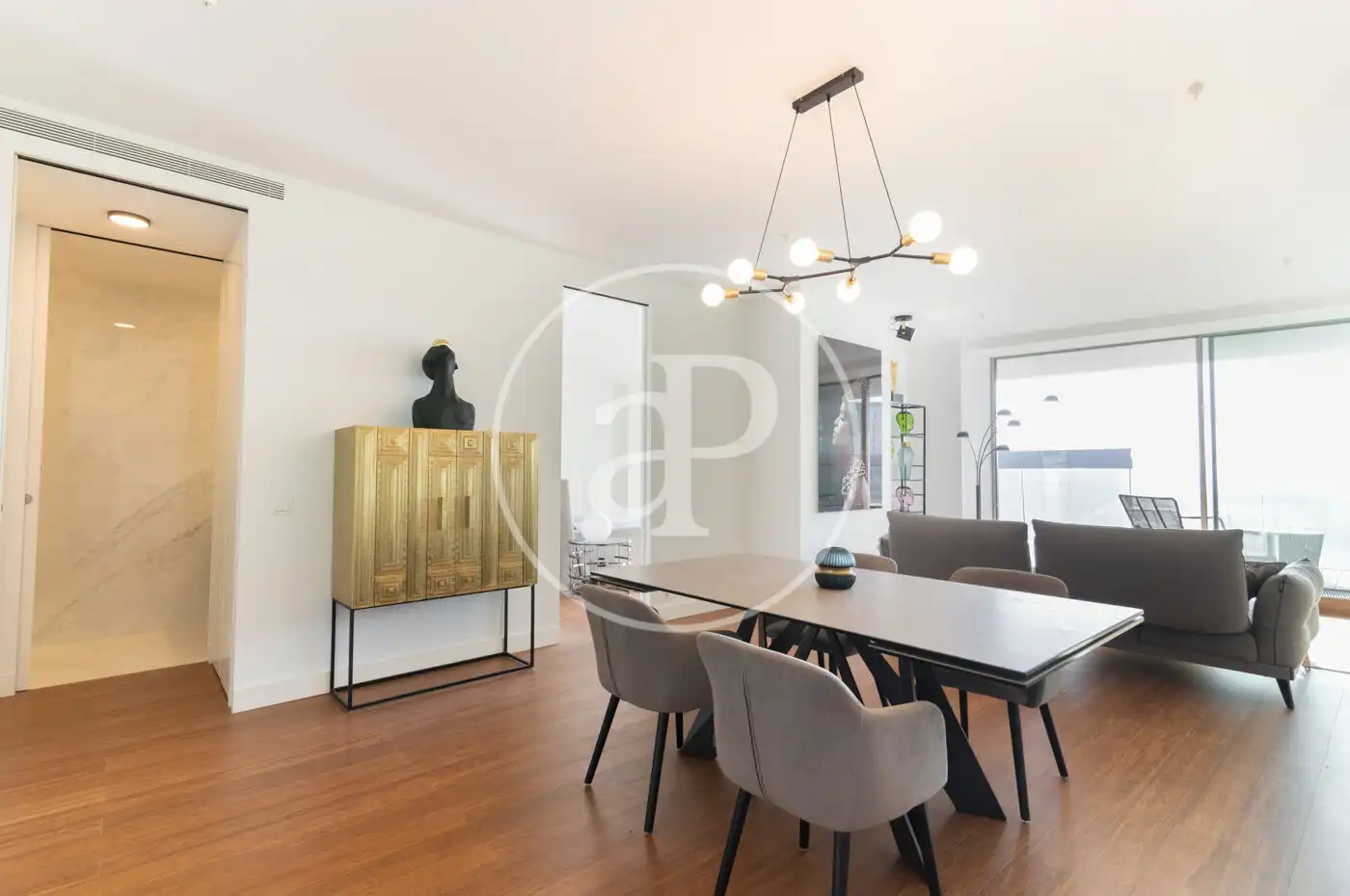 Comedor de Piso de alquiler en Barcelona con Aire acondicionado, Calefacción y Terraza
