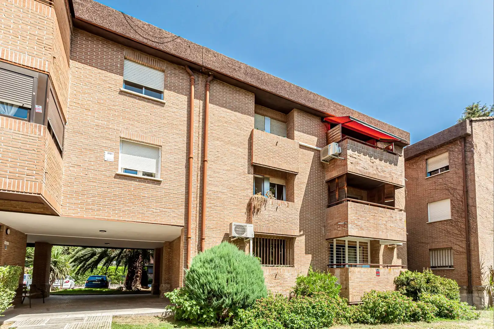 Vista exterior de Pis en venda en Majadahonda amb Terrassa, Traster i Piscina