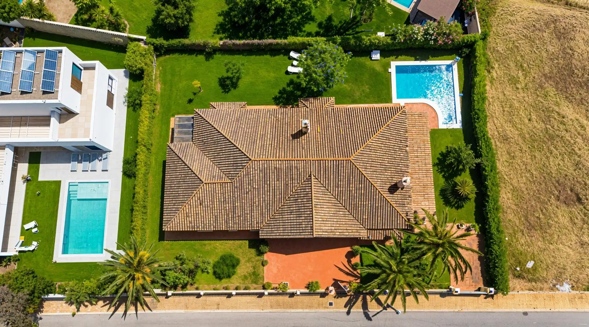 Vista exterior de Casa o xalet en venda en Chiclana de la Frontera amb Aire condicionat, Calefacció i Jardí privat