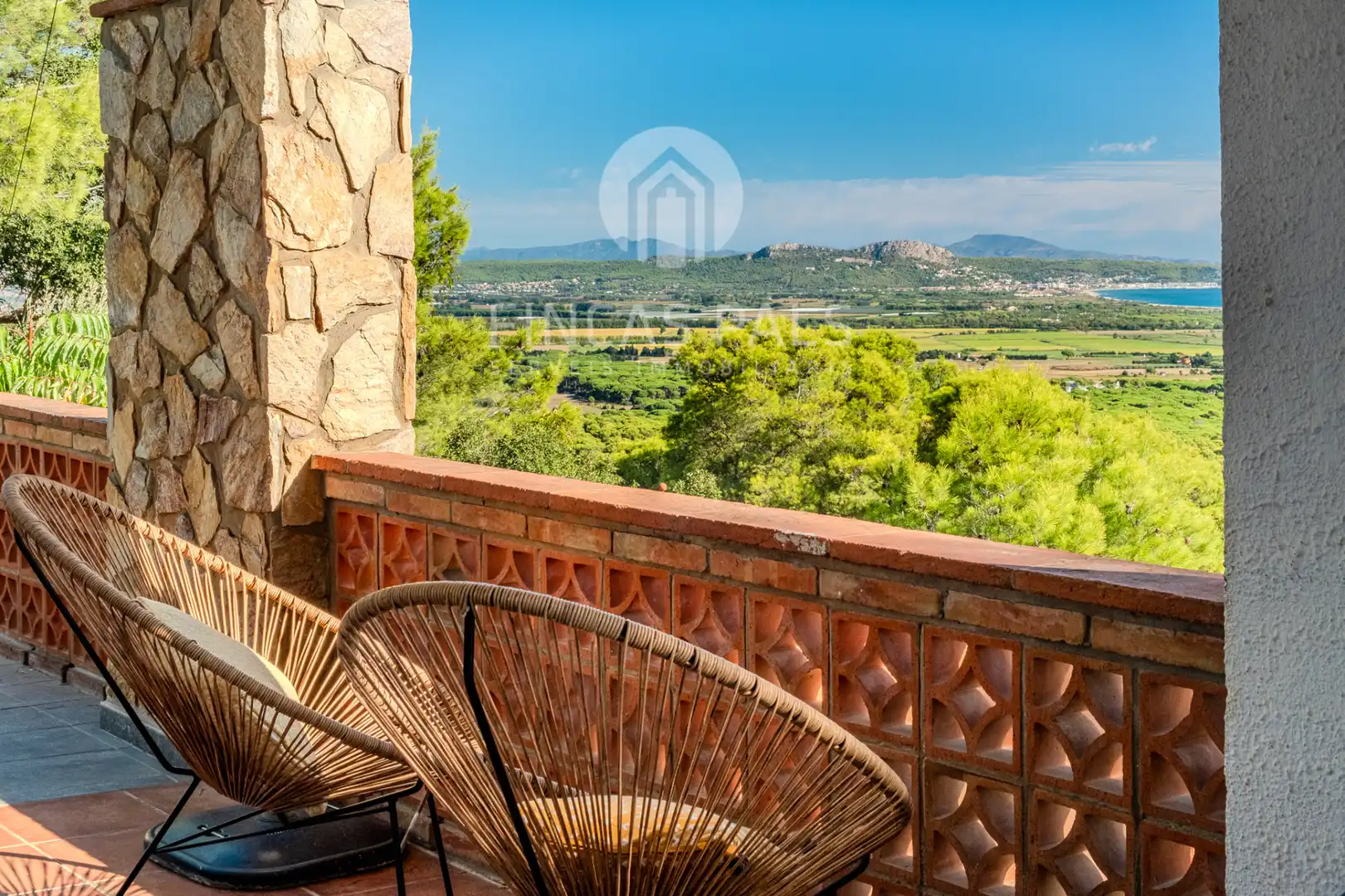 Detached house with pool for sale in Carrer de Londres 53, imagen 5