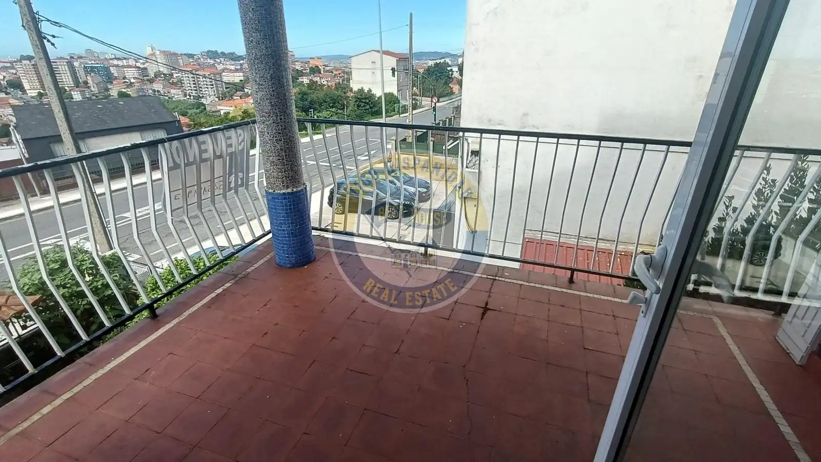 Terrassa de Casa o xalet en venda en Vigo  amb Calefacció, Traster i Moblat