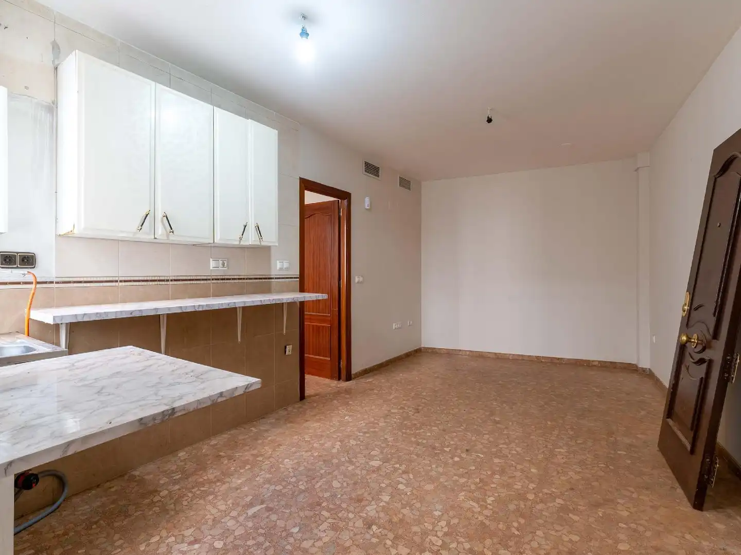 Cocina de Piso en venta en Lucena con Trastero