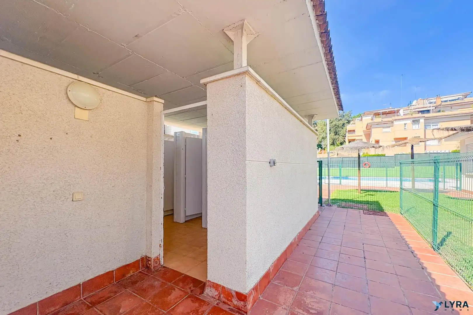 Flat for rent in Tomares  with Balcony and Community pool