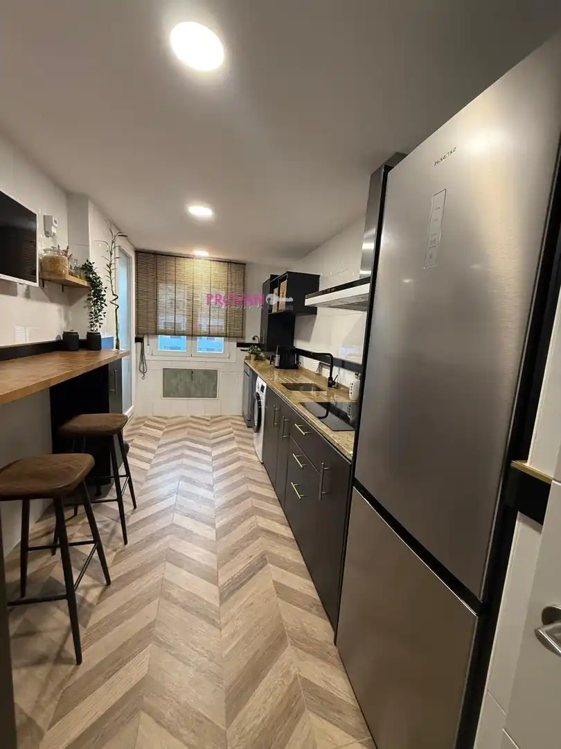 Cocina de Piso en venta en Alcalá de Henares con Aire acondicionado, Calefacción y Trastero