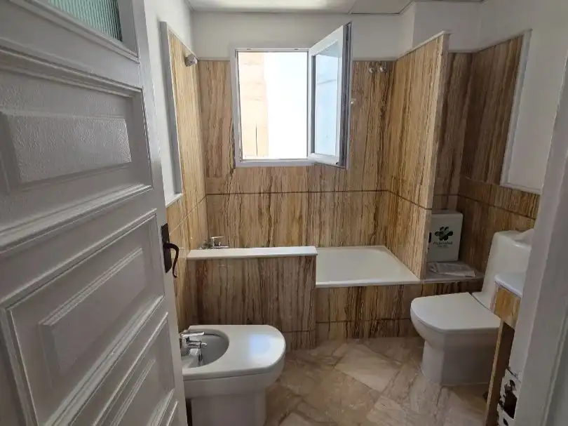 Bany de Oficina de lloguer en Huelva