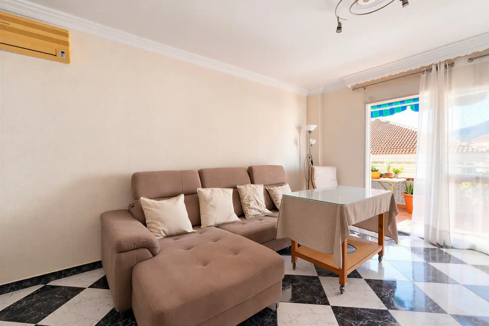 Flat with terrace for sale in Plaza General Anaya 2, imagen 4