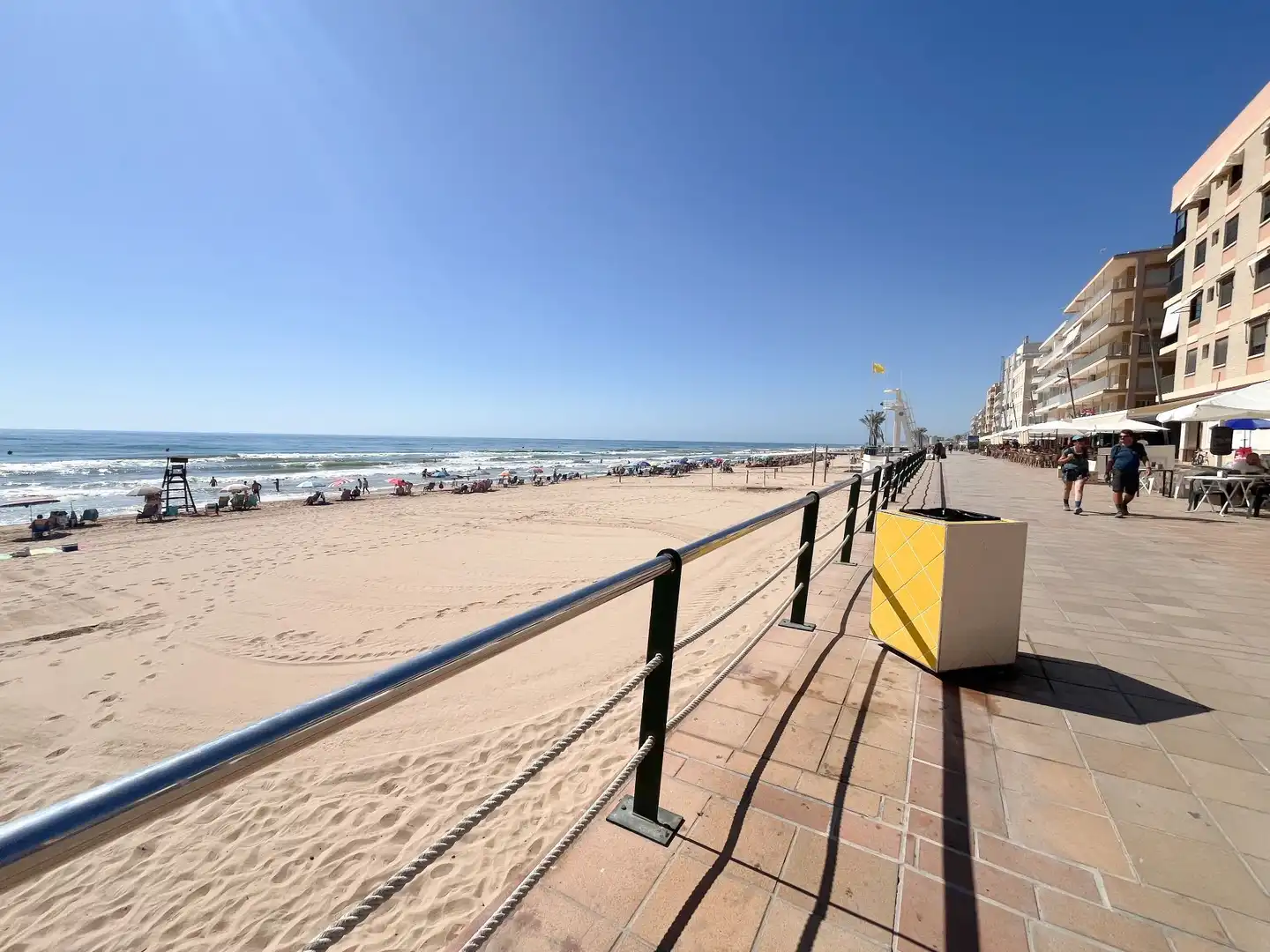 Vista exterior de Piso en venta en Guardamar del Segura con Terraza, Trastero y Amueblado