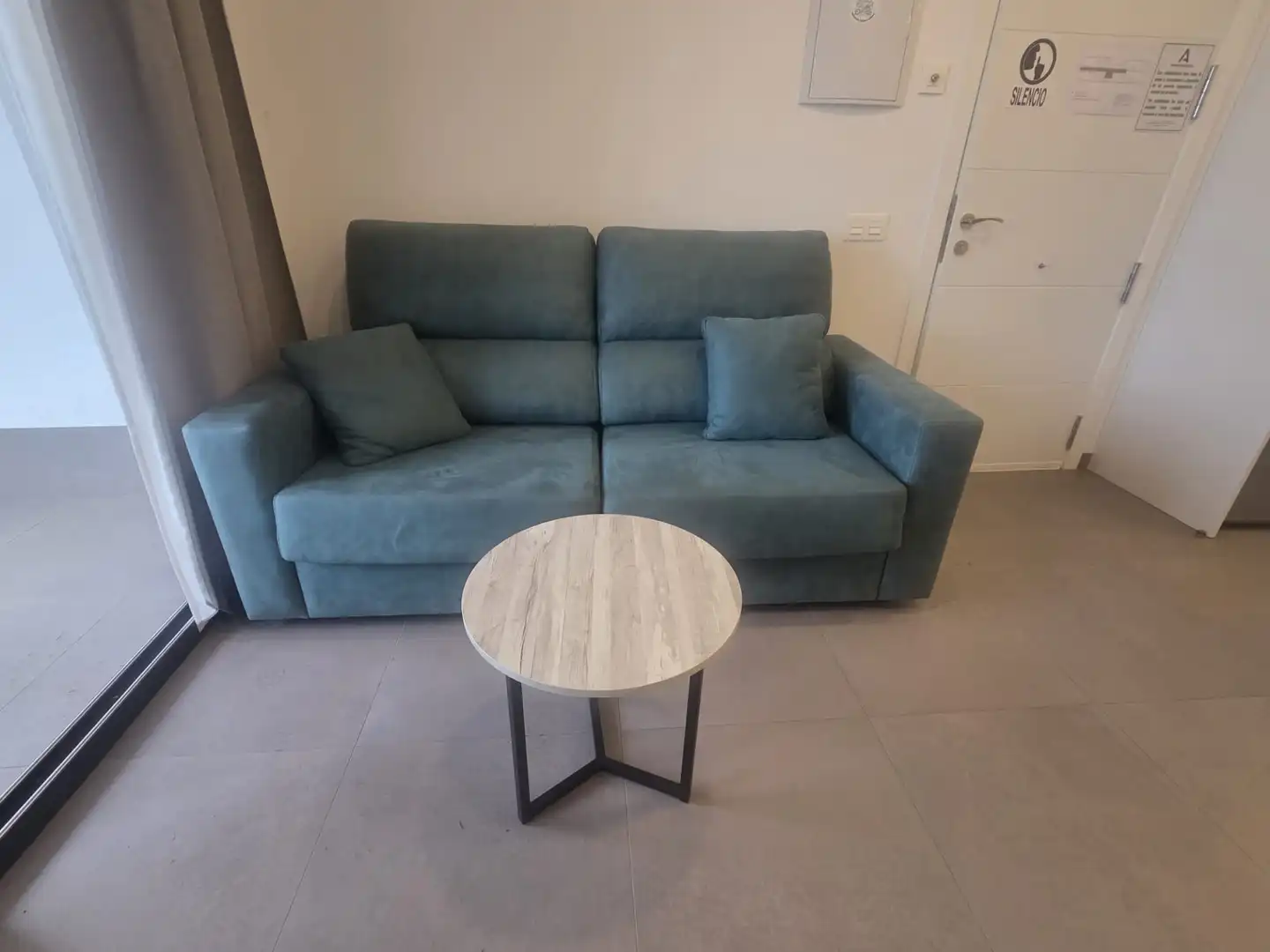 Sala d'estar de Apartament de lloguer en Conil de la Frontera amb Aire condicionat, Calefacció i Moblat