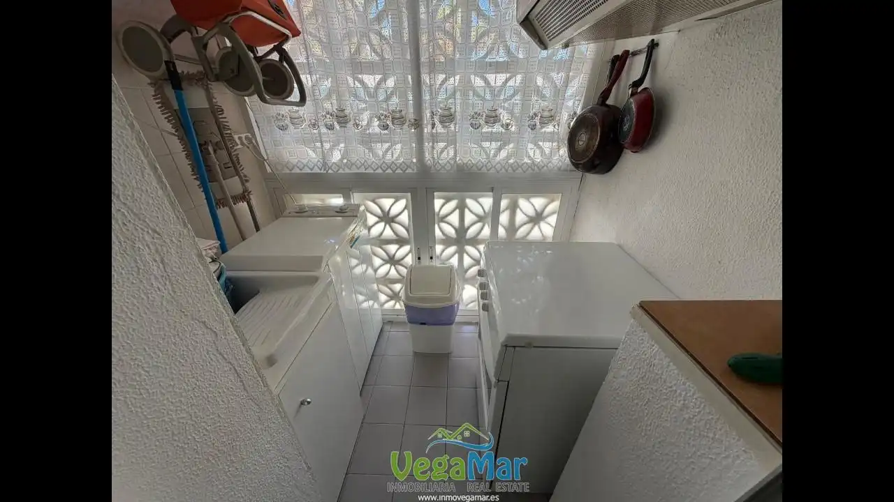 Flat for rent in Avenida Amelia Sánchez de Alcázar, Almuñecar Centro