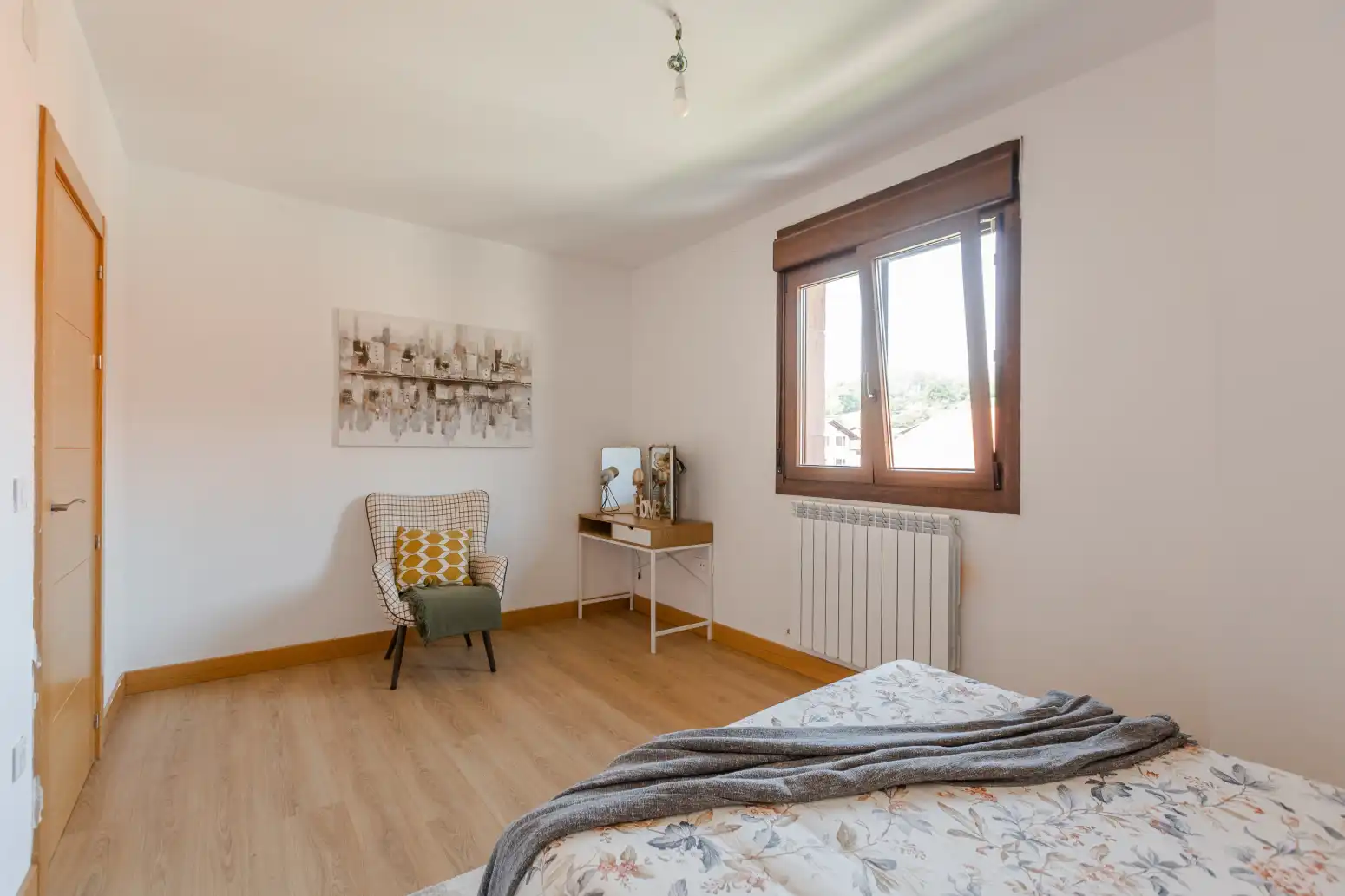 Dormitori de Casa o xalet en venda en Baztan amb Calefacció, Jardí privat i Parquet