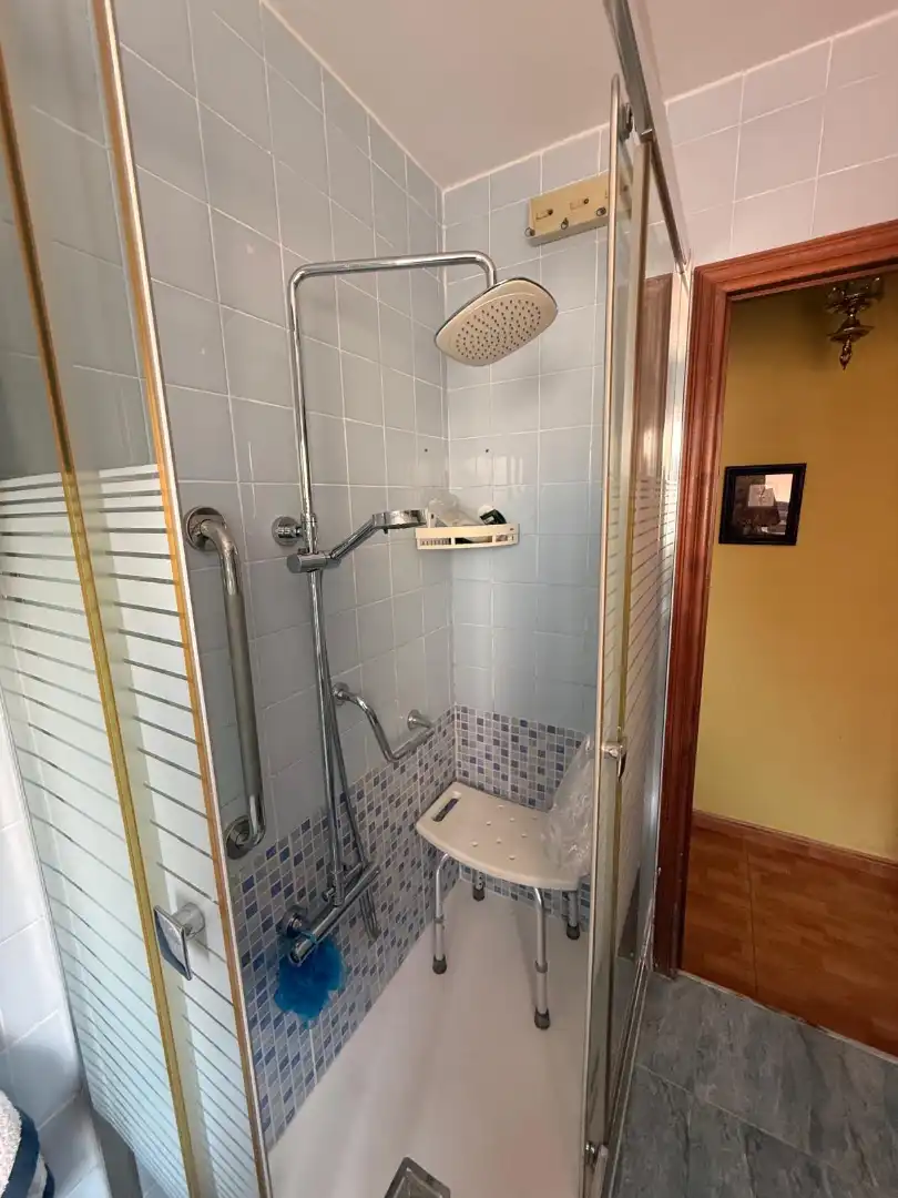 Baño de Piso en venta en Gijón  con Calefacción