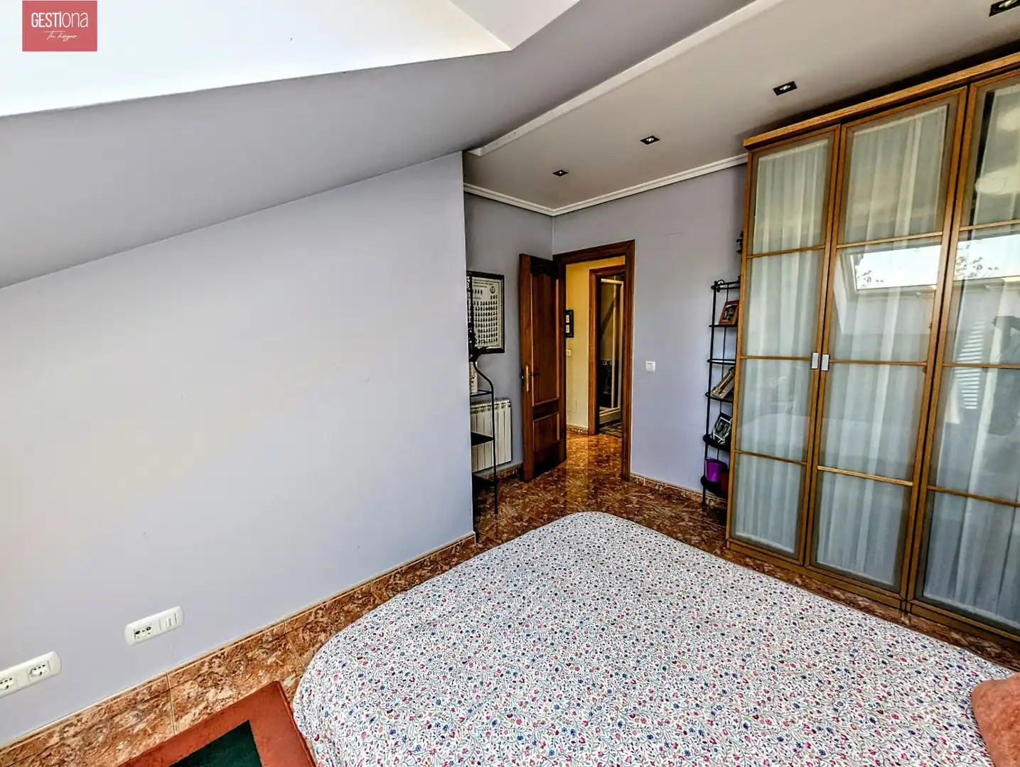 Habitación de Casa adosada en venta en Arnuero con Calefacción, Jardín privado y Terraza