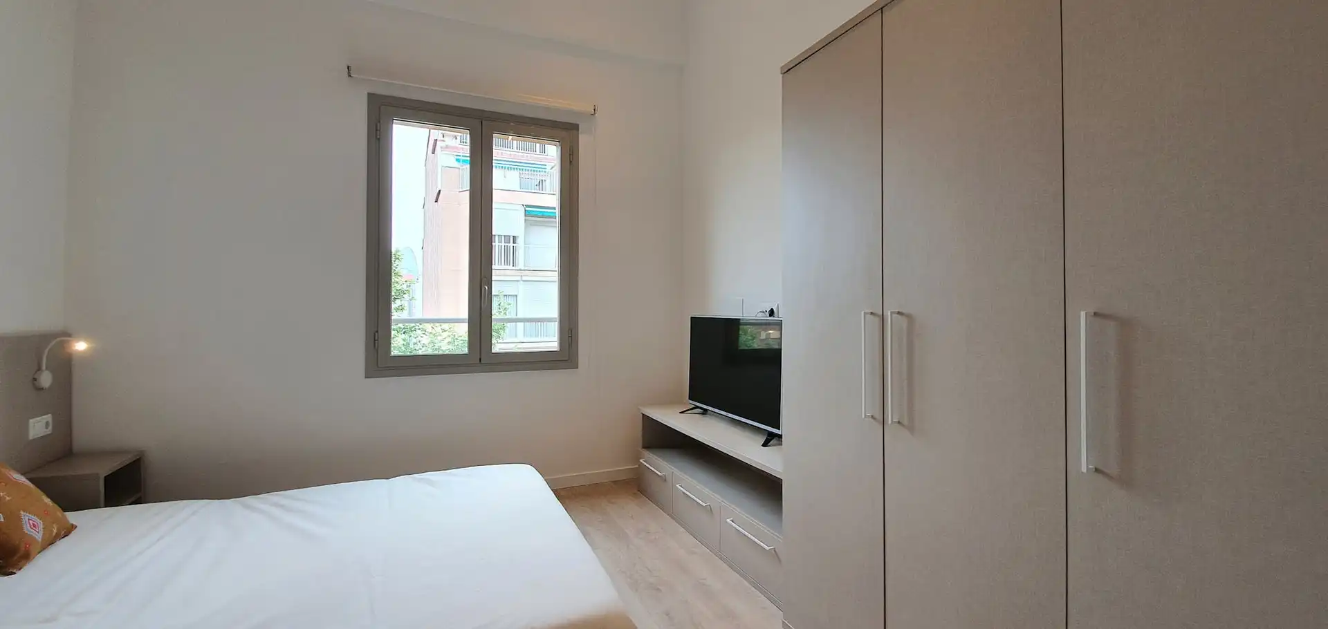 Habitación de Piso de alquiler en Barcelona con Aire acondicionado, Calefacción y Amueblado