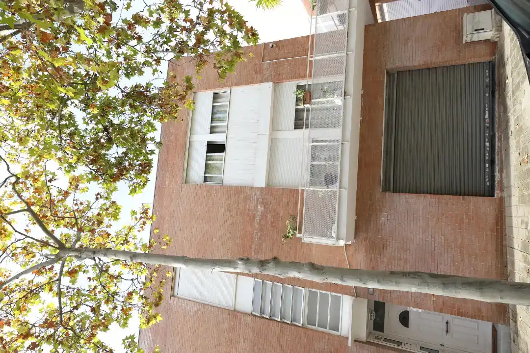 Vista exterior de Casa adosada en venda en Sabadell amb Calefacció, Jardí privat i Terrassa