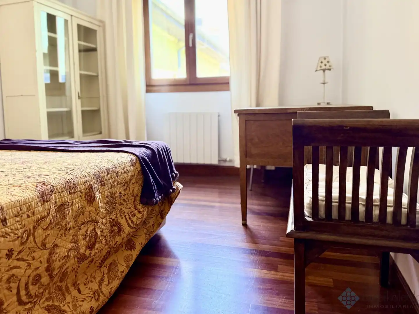 Bedroom of Flat for share in Bilbao   with Furnished