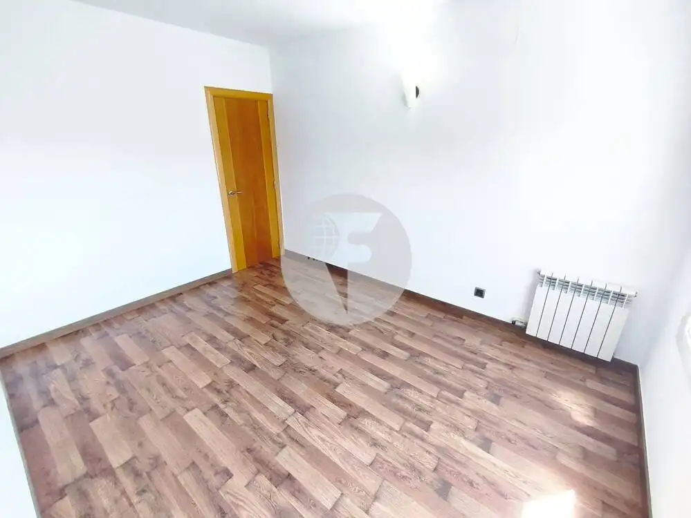 Piso en venta en Manresa con Calefacción y Balcón
